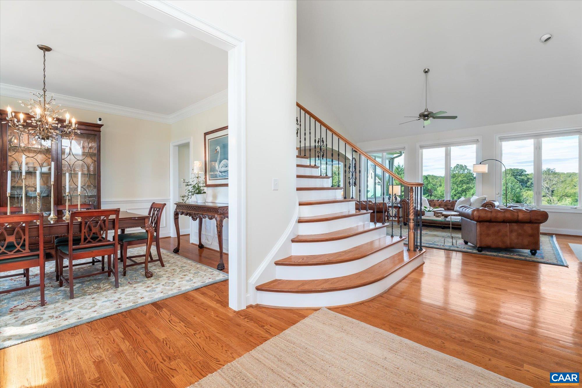 540 SUNRISE LN