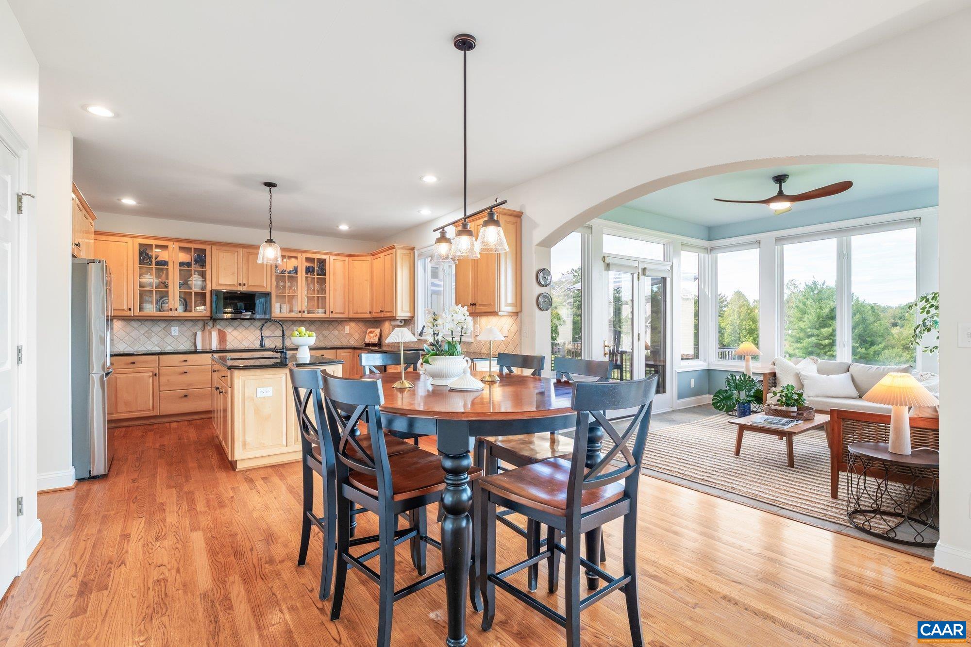 540 SUNRISE LN
