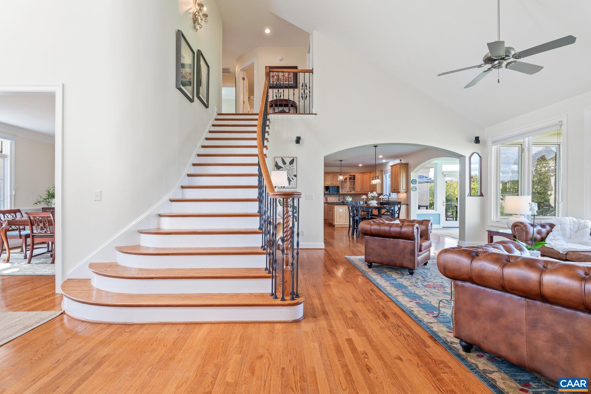 540 SUNRISE LN