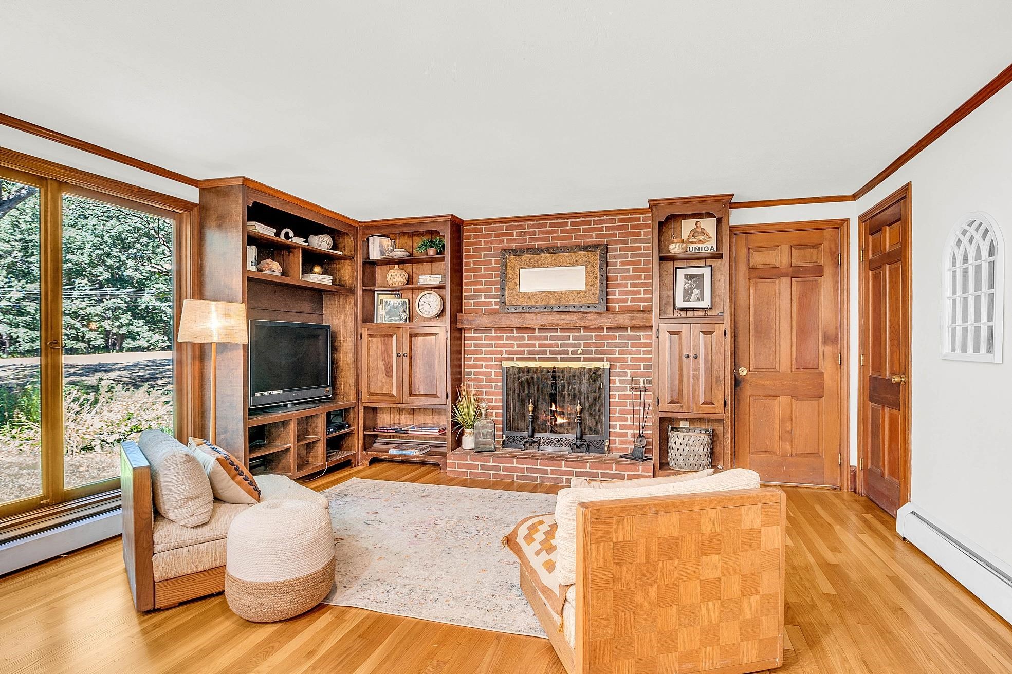 10 Hobbs Road