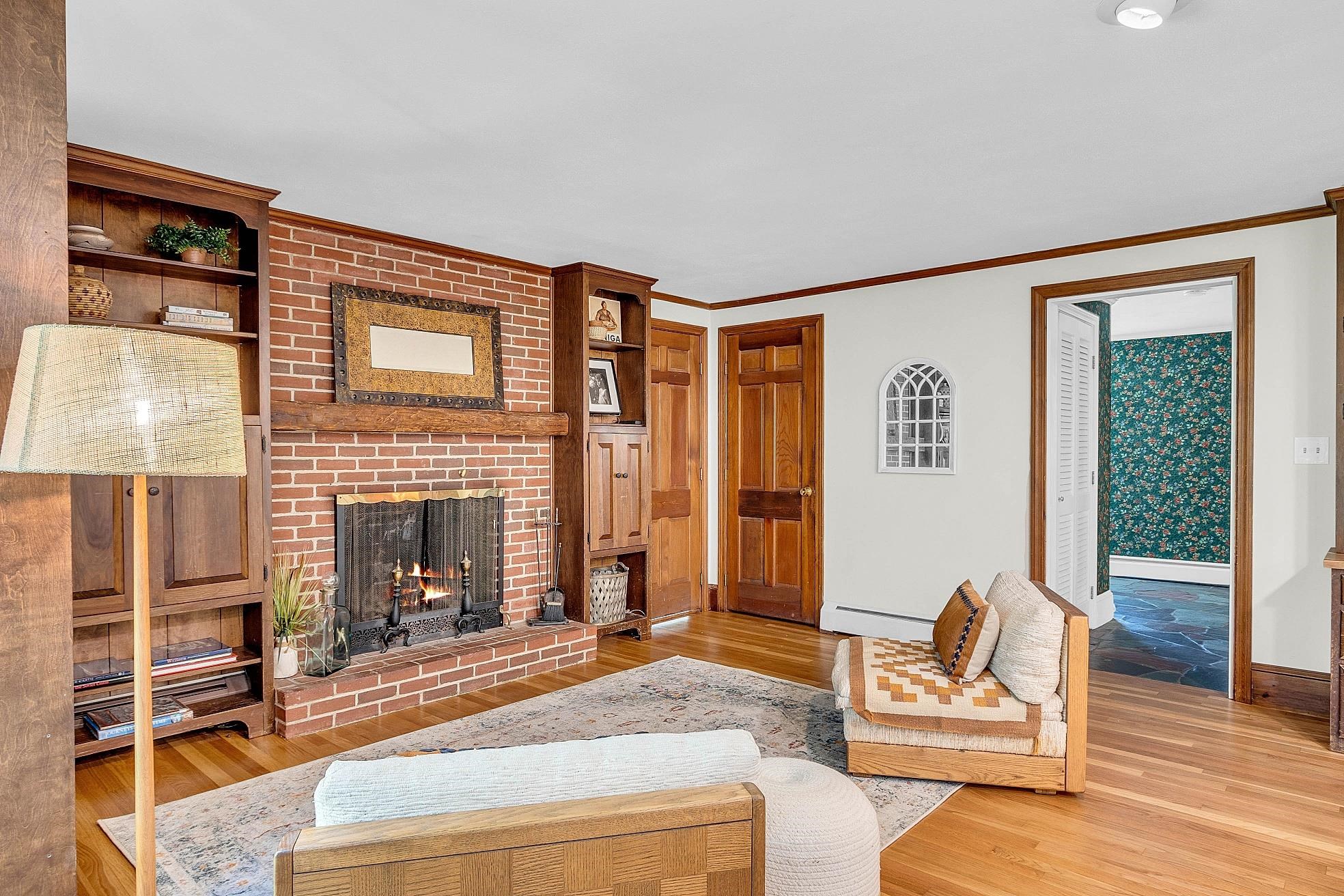 10 Hobbs Road