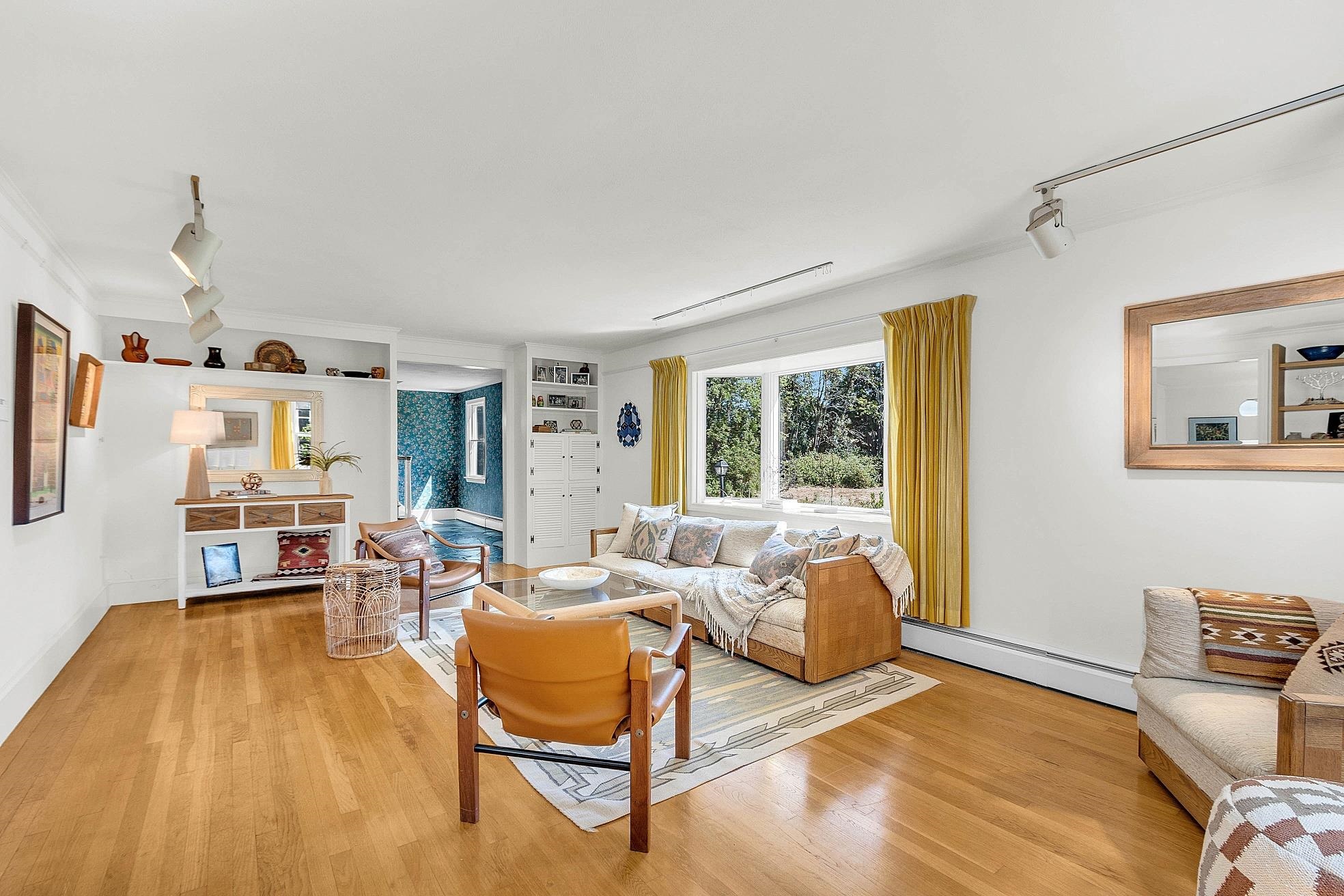 10 Hobbs Road