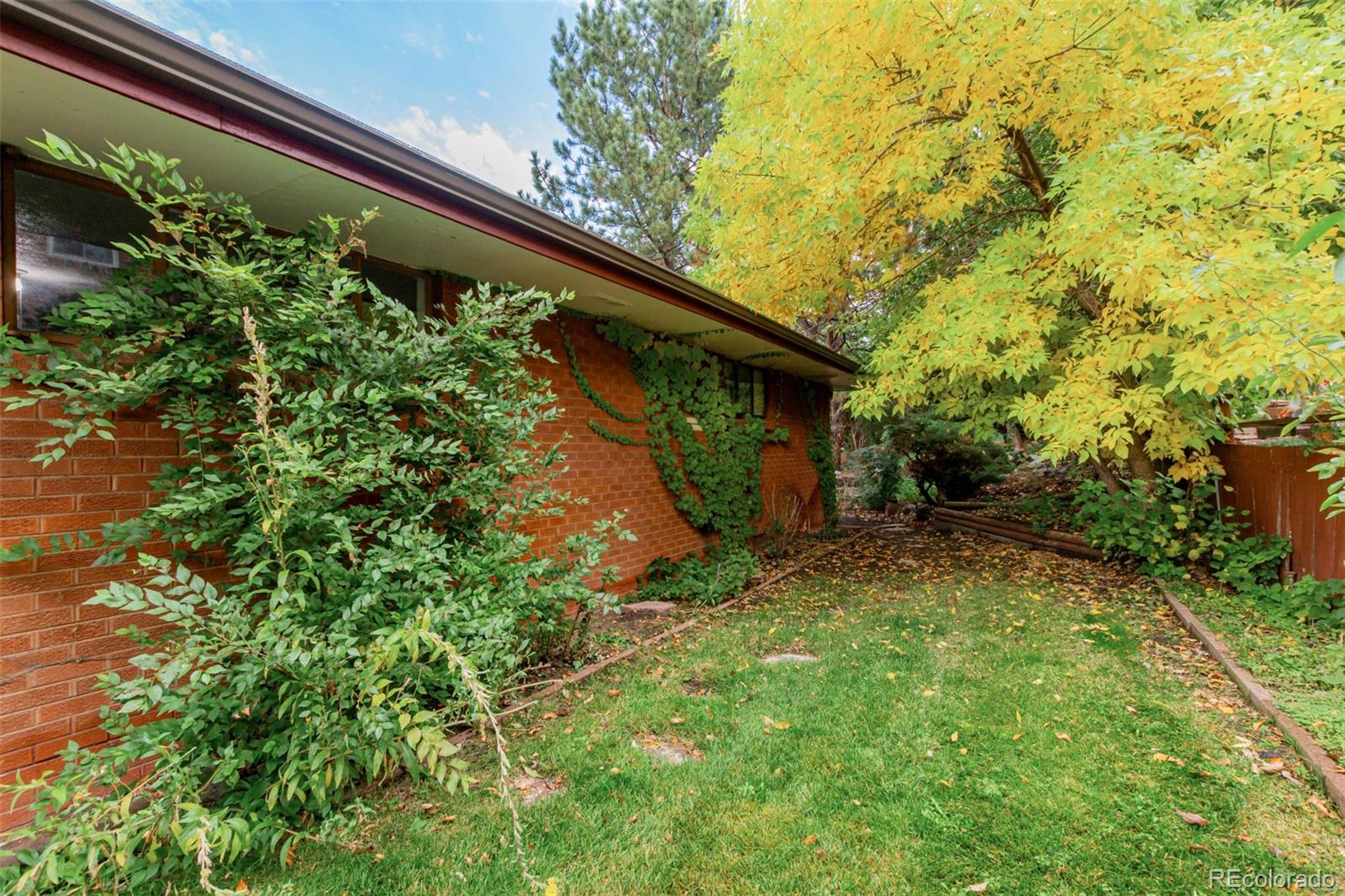 3880 Independence Court