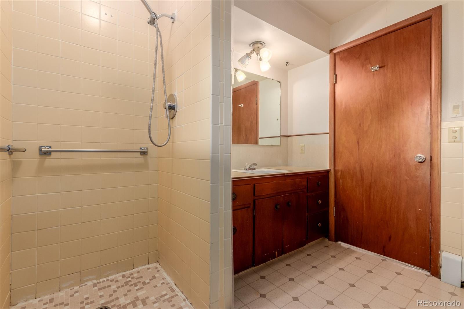 3880 Independence Court