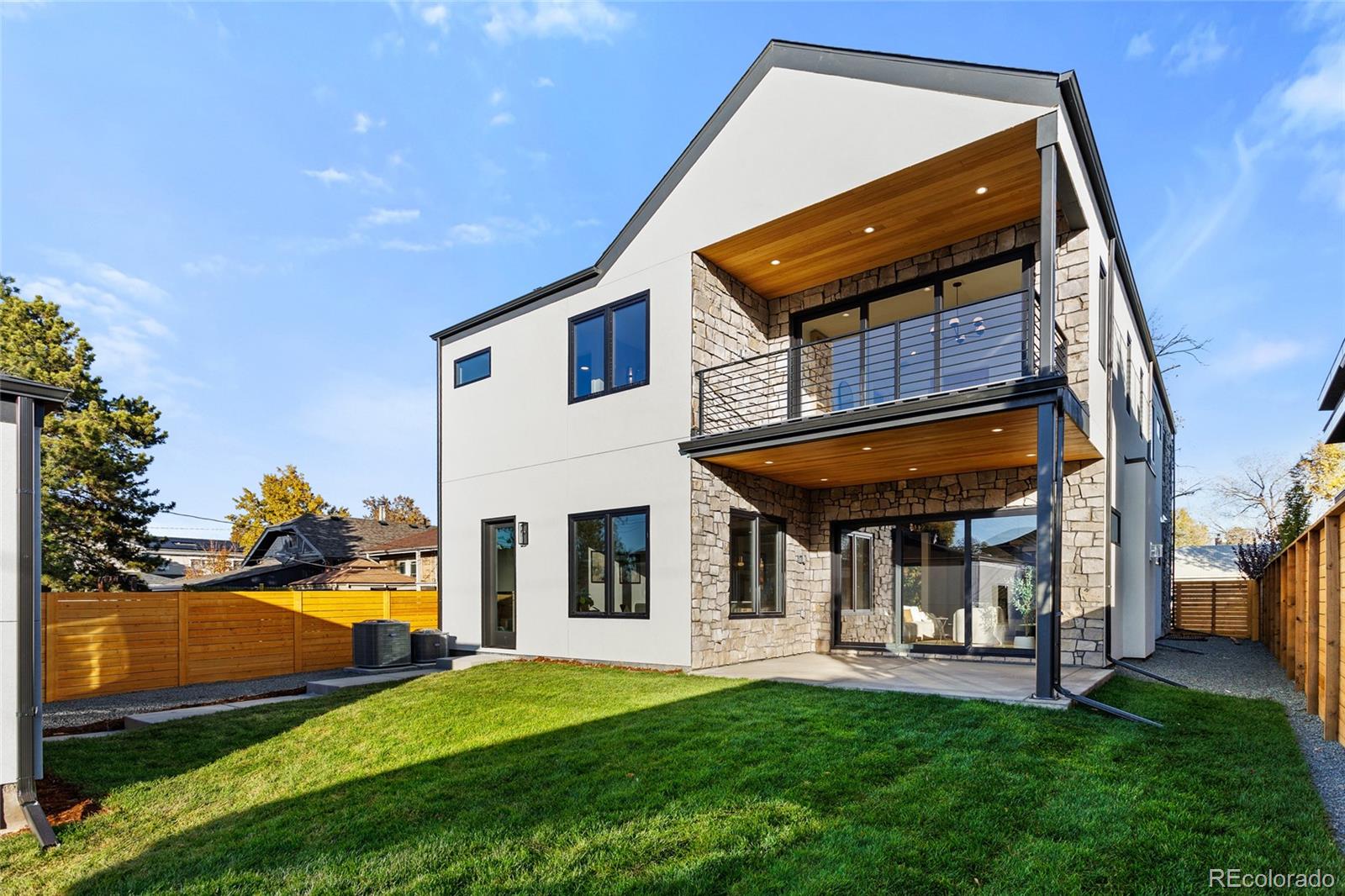 1907 S Clarkson Street