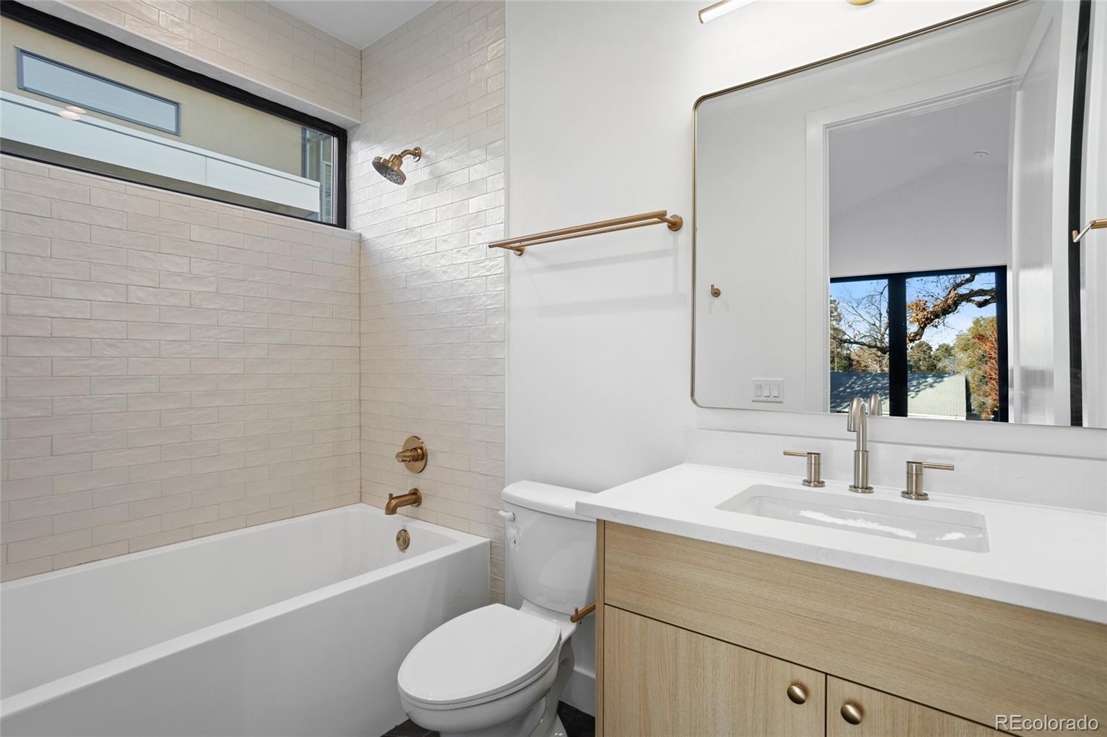 1907 S Clarkson Street