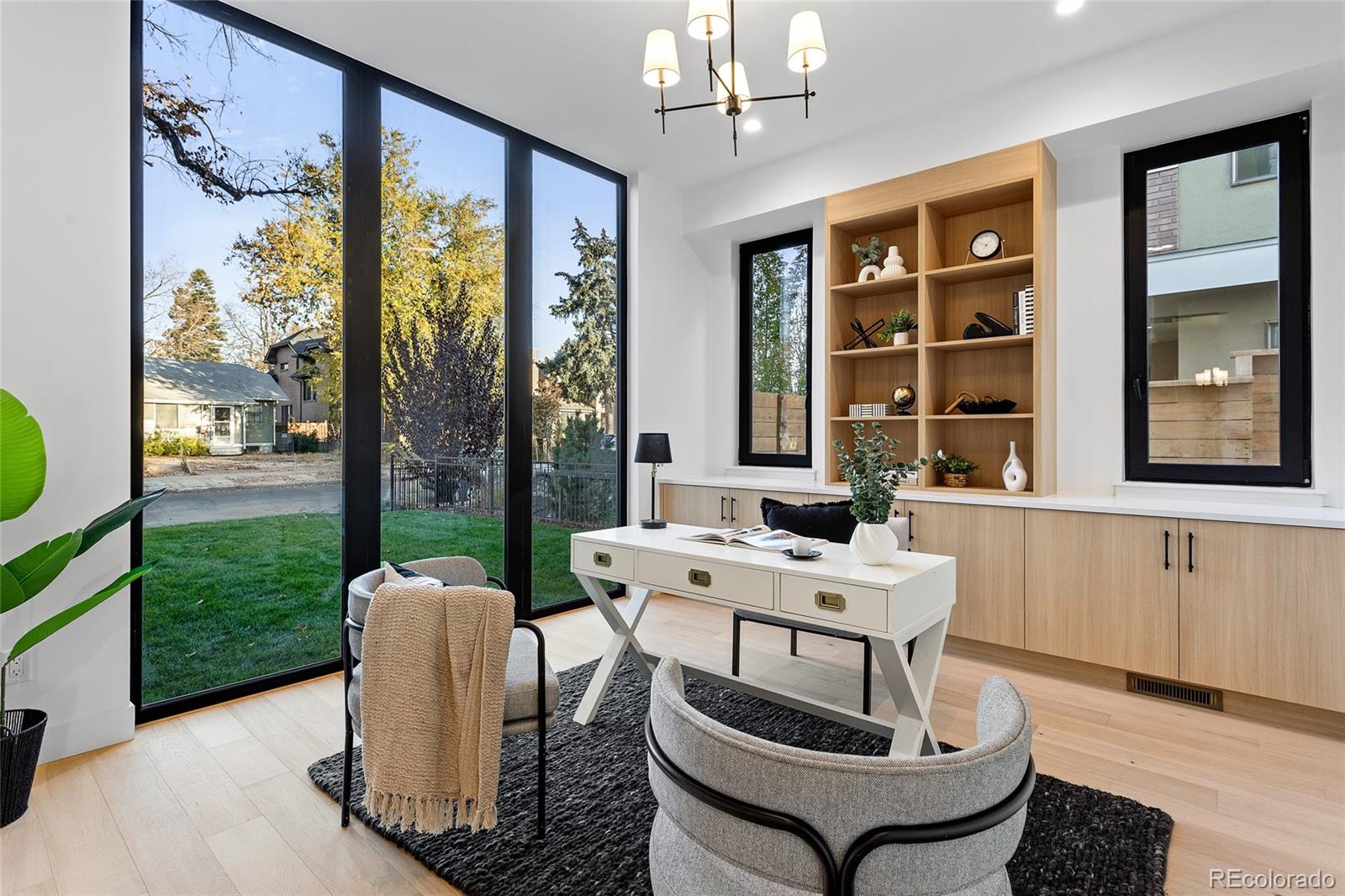 1907 S Clarkson Street