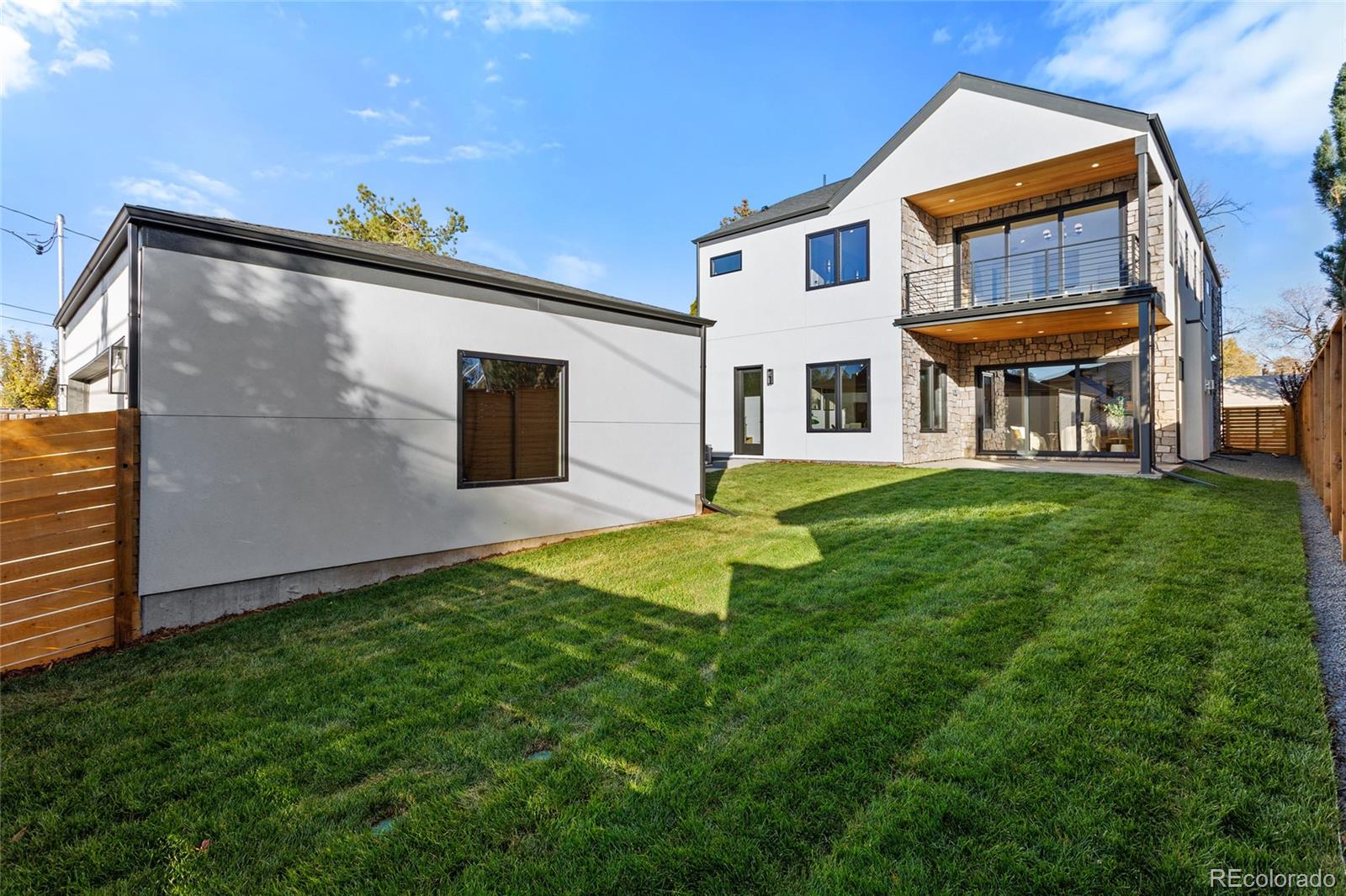 1907 S Clarkson Street