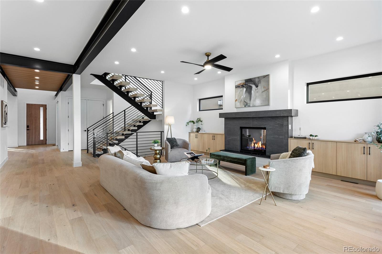 1907 S Clarkson Street