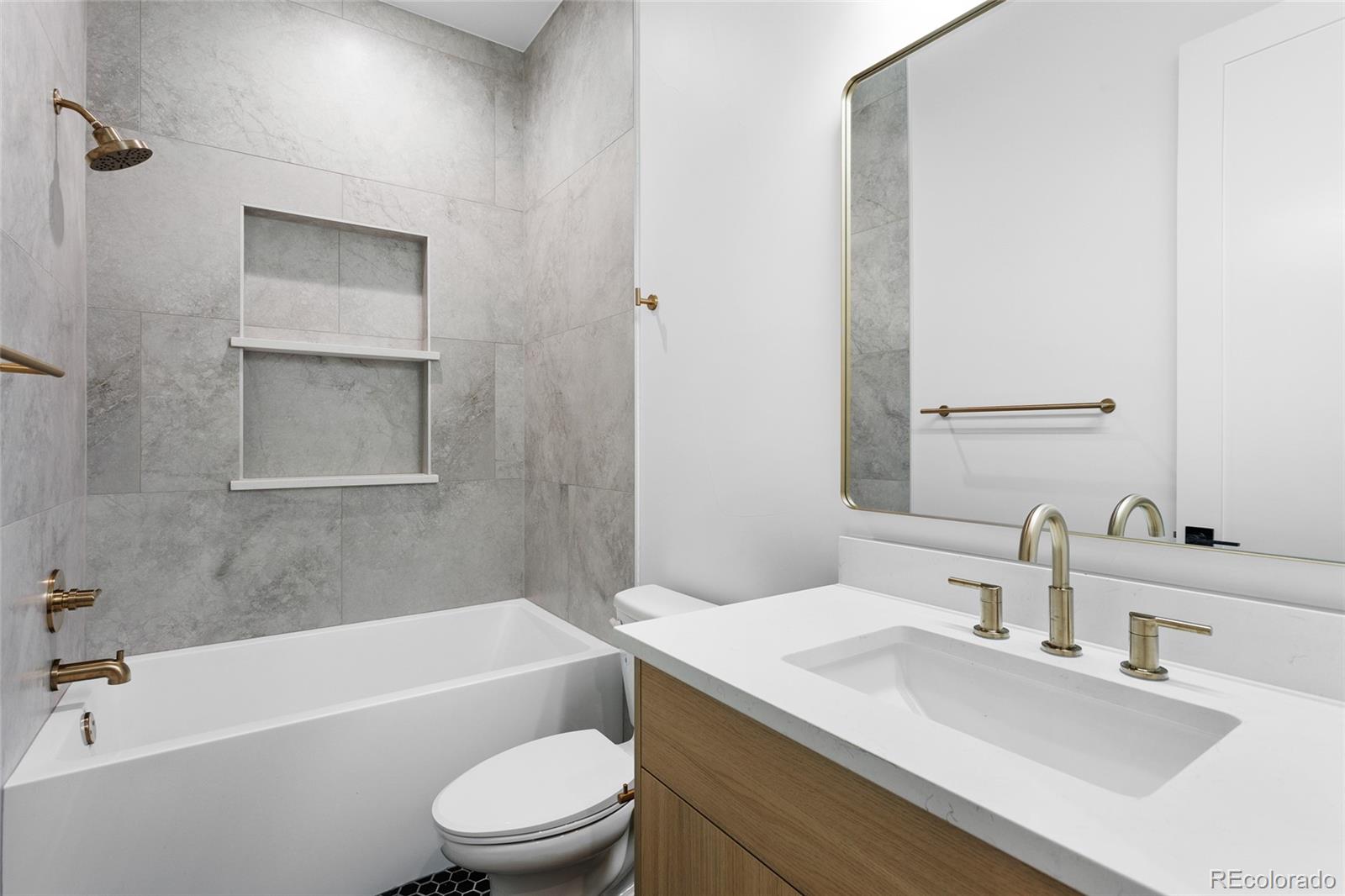 1907 S Clarkson Street