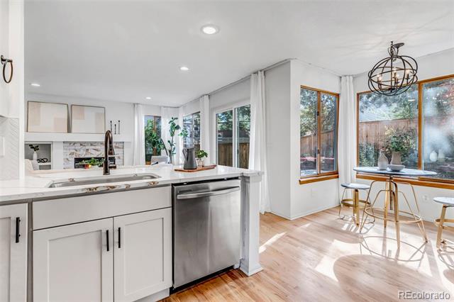 9434 Hibiscus Drive