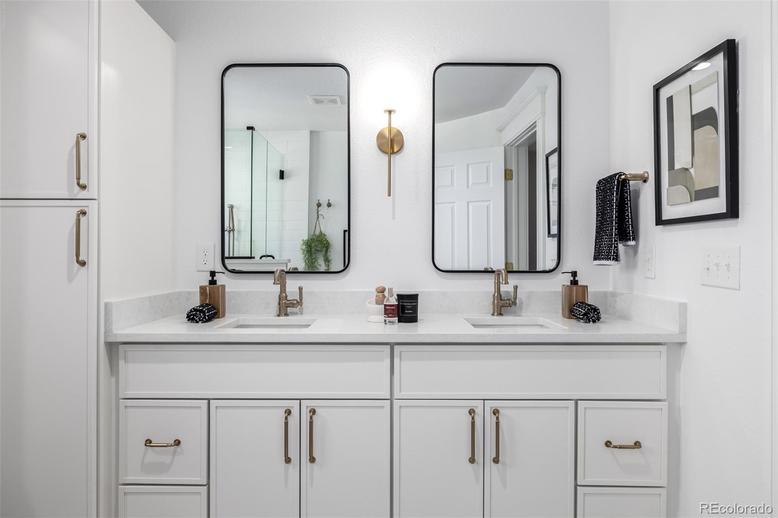 3065 N Gilpin Street