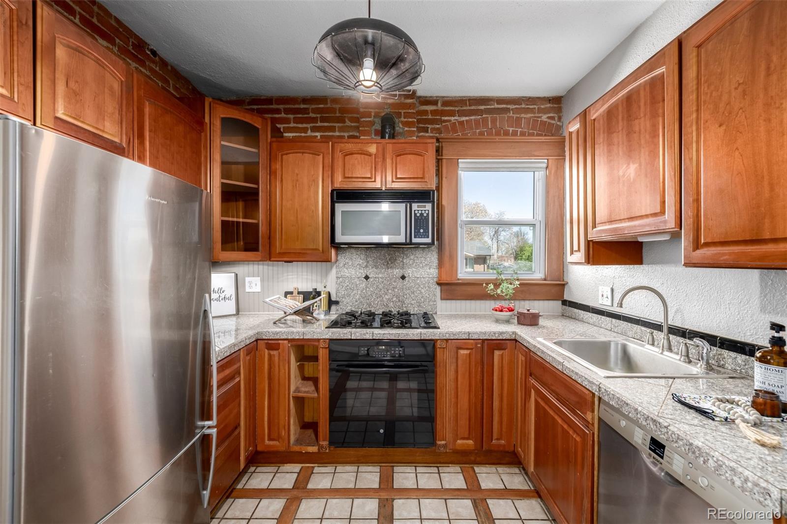 3065 N Gilpin Street