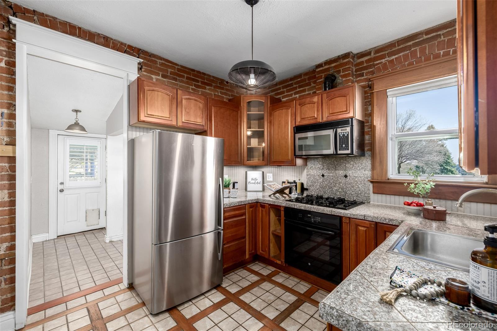 3065 N Gilpin Street