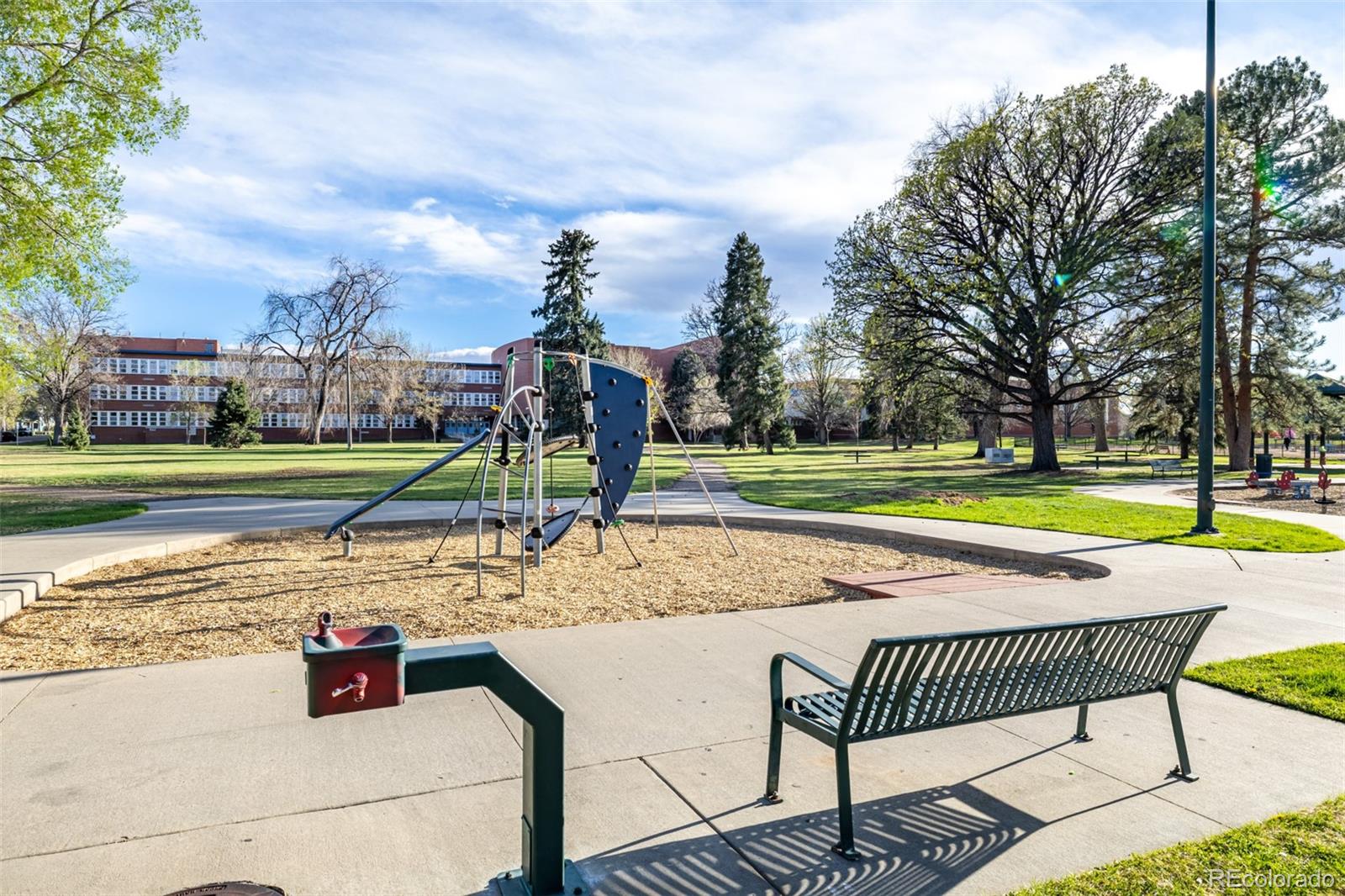 3065 N Gilpin Street