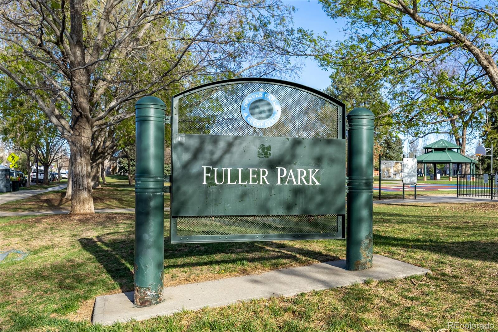 3065 N Gilpin Street