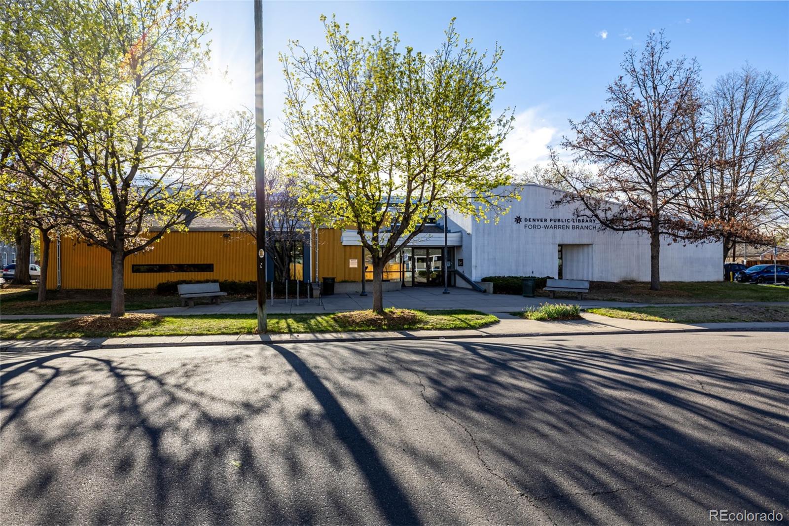 3065 N Gilpin Street