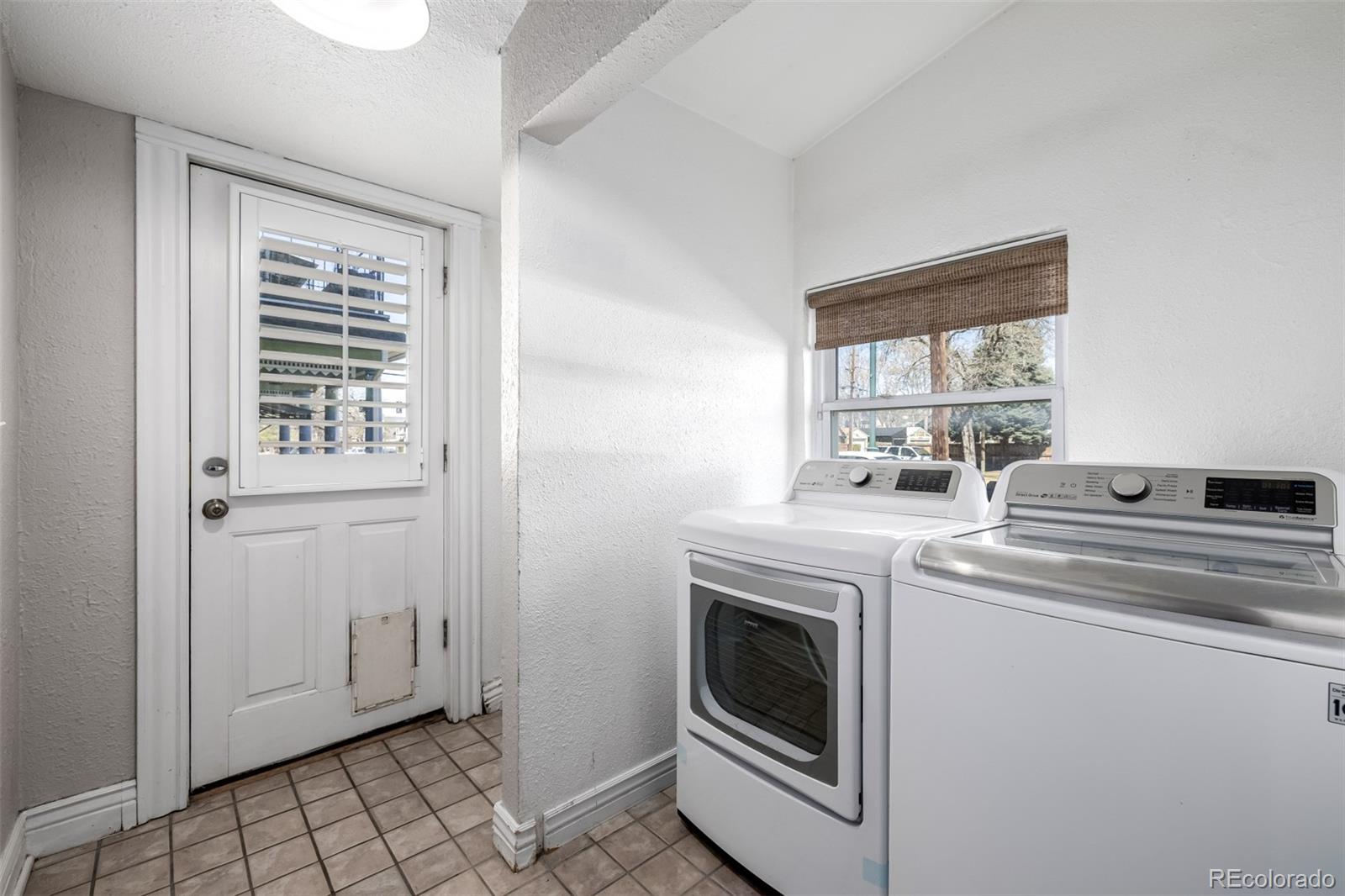 3065 N Gilpin Street