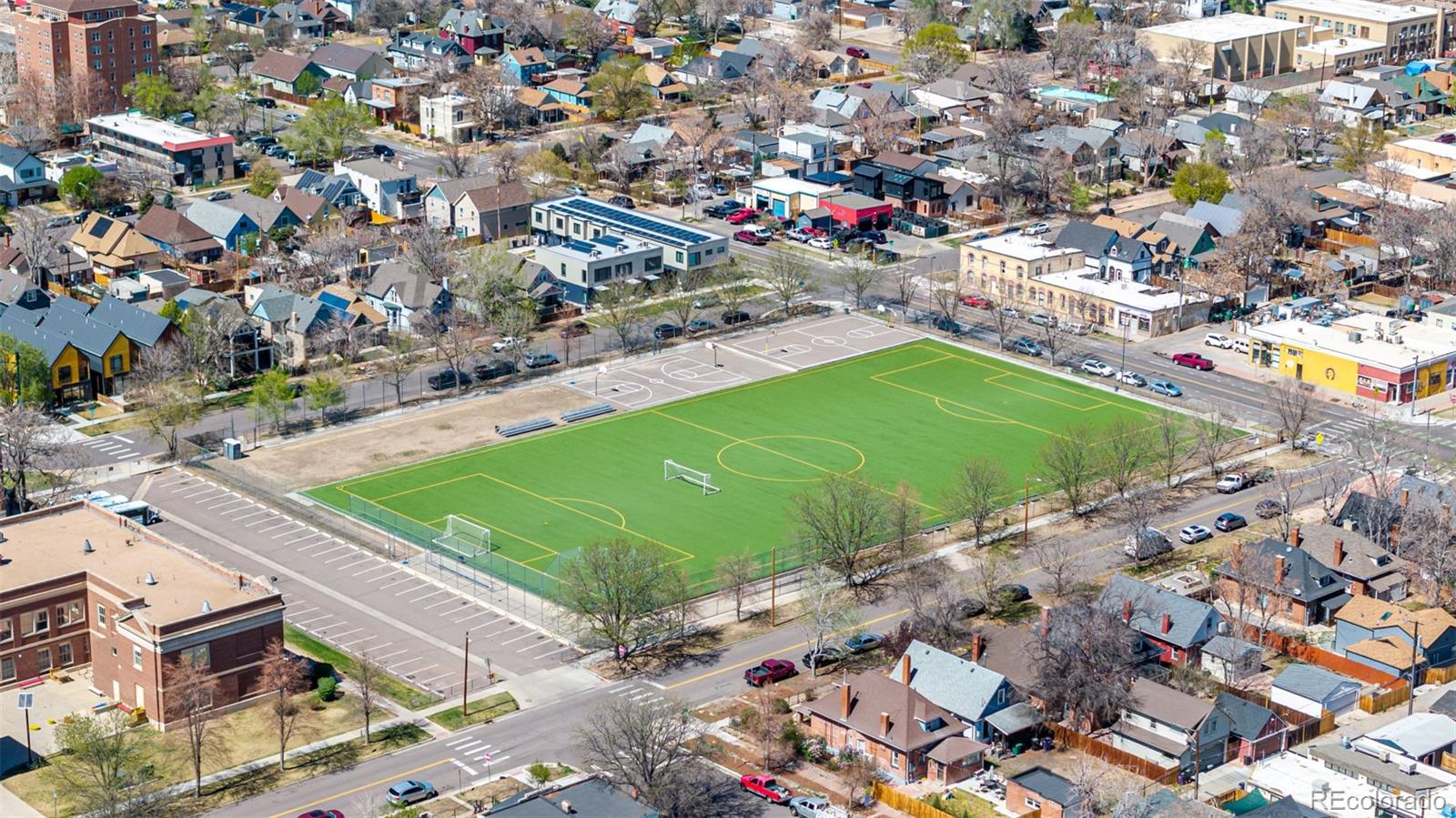 3065 N Gilpin Street