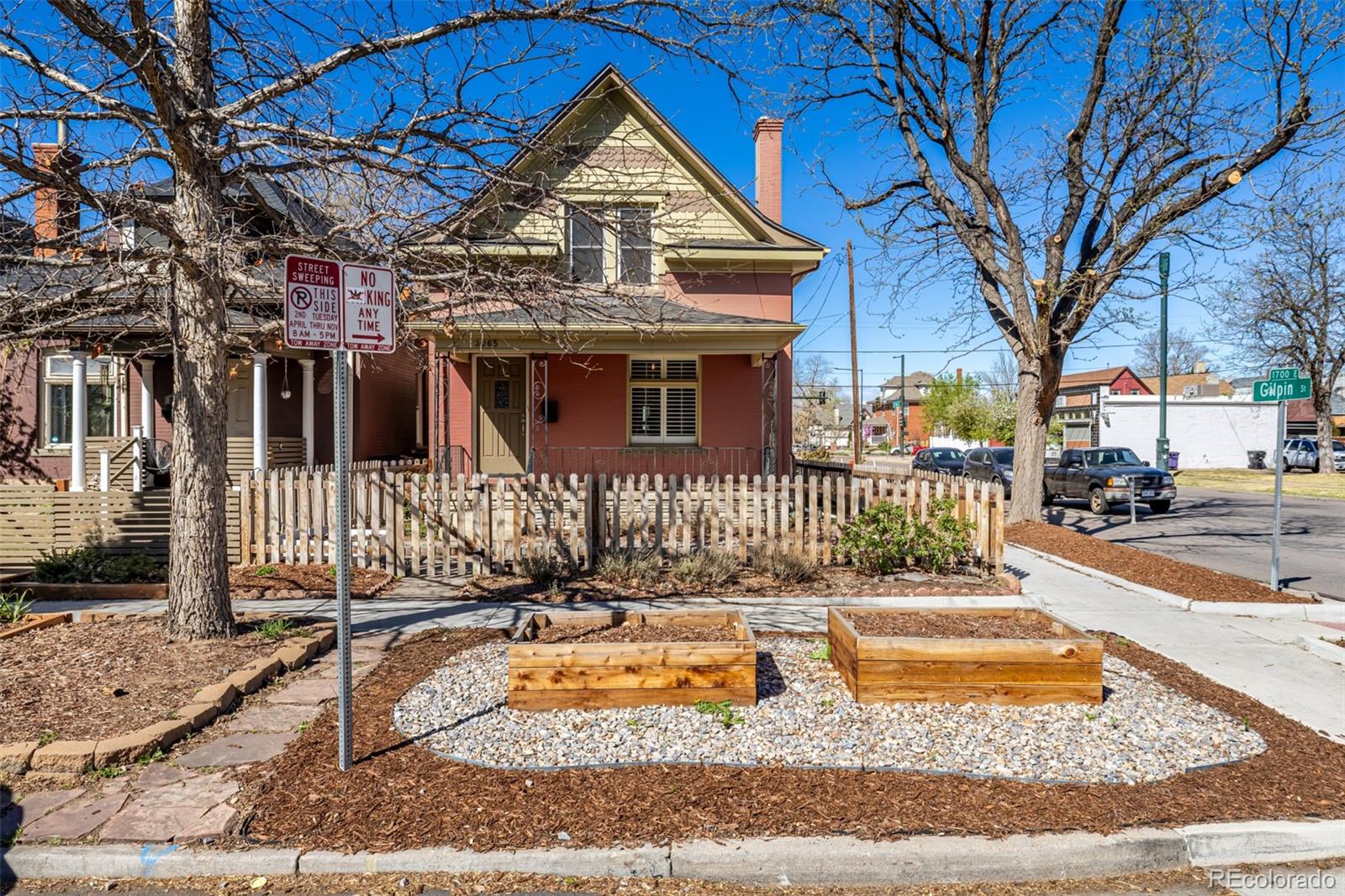 3065 N Gilpin Street