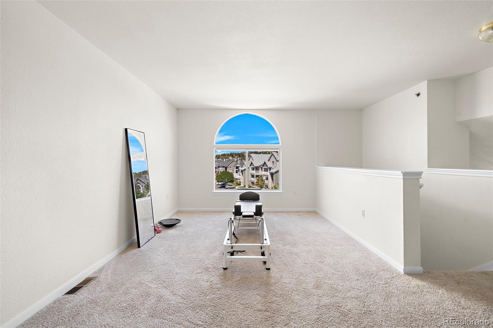 6013 Castlegate Drive Unit: D33