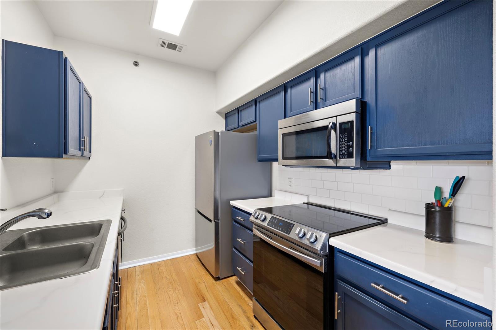 6013 Castlegate Drive Unit: D33