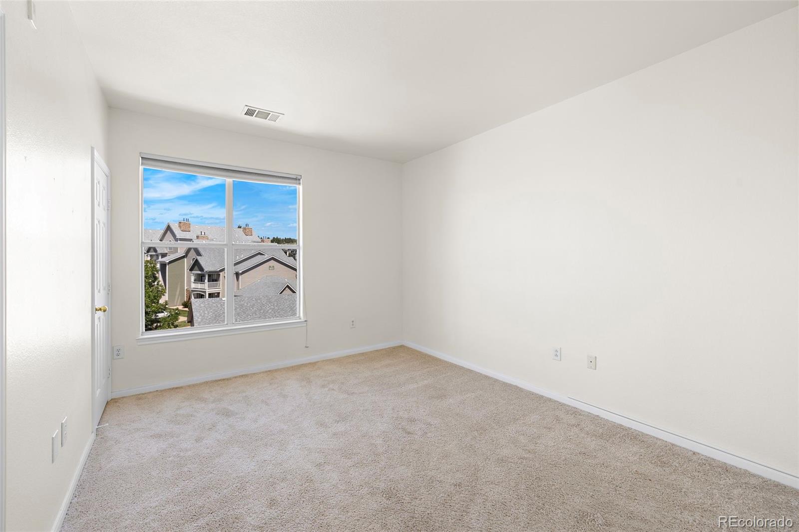6013 Castlegate Drive Unit: D33
