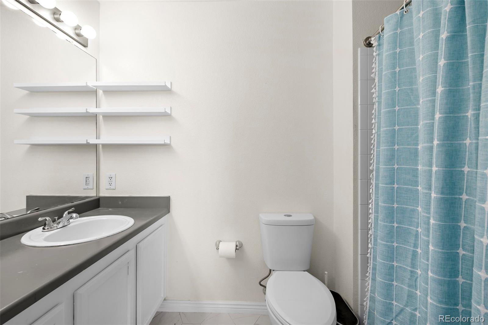 6013 Castlegate Drive Unit: D33