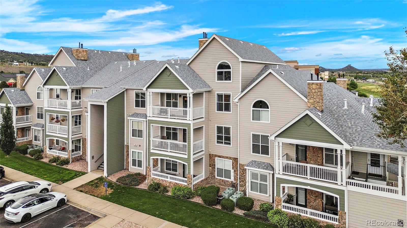 6013 Castlegate Drive Unit: D33