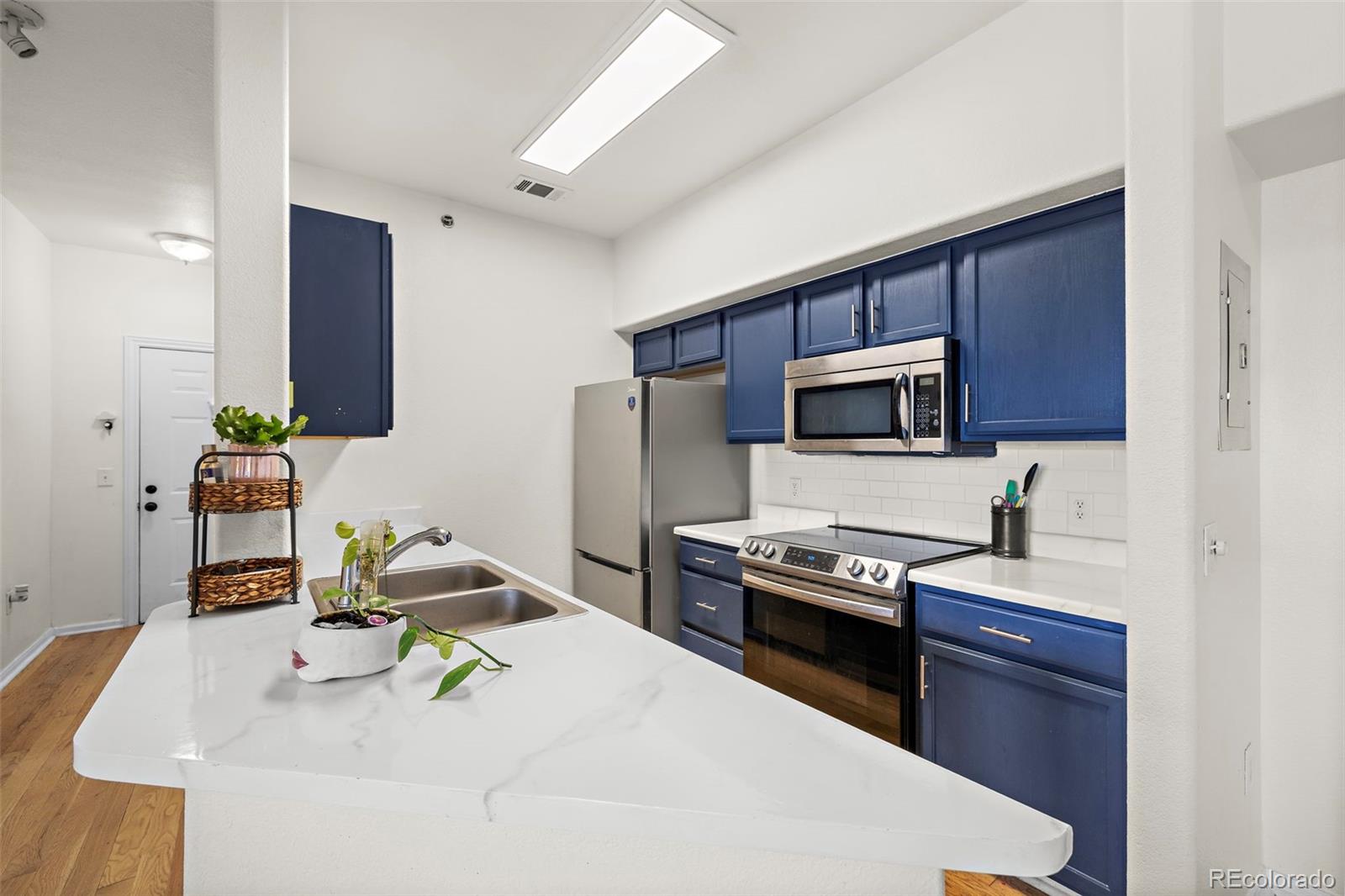 6013 Castlegate Drive Unit: D33