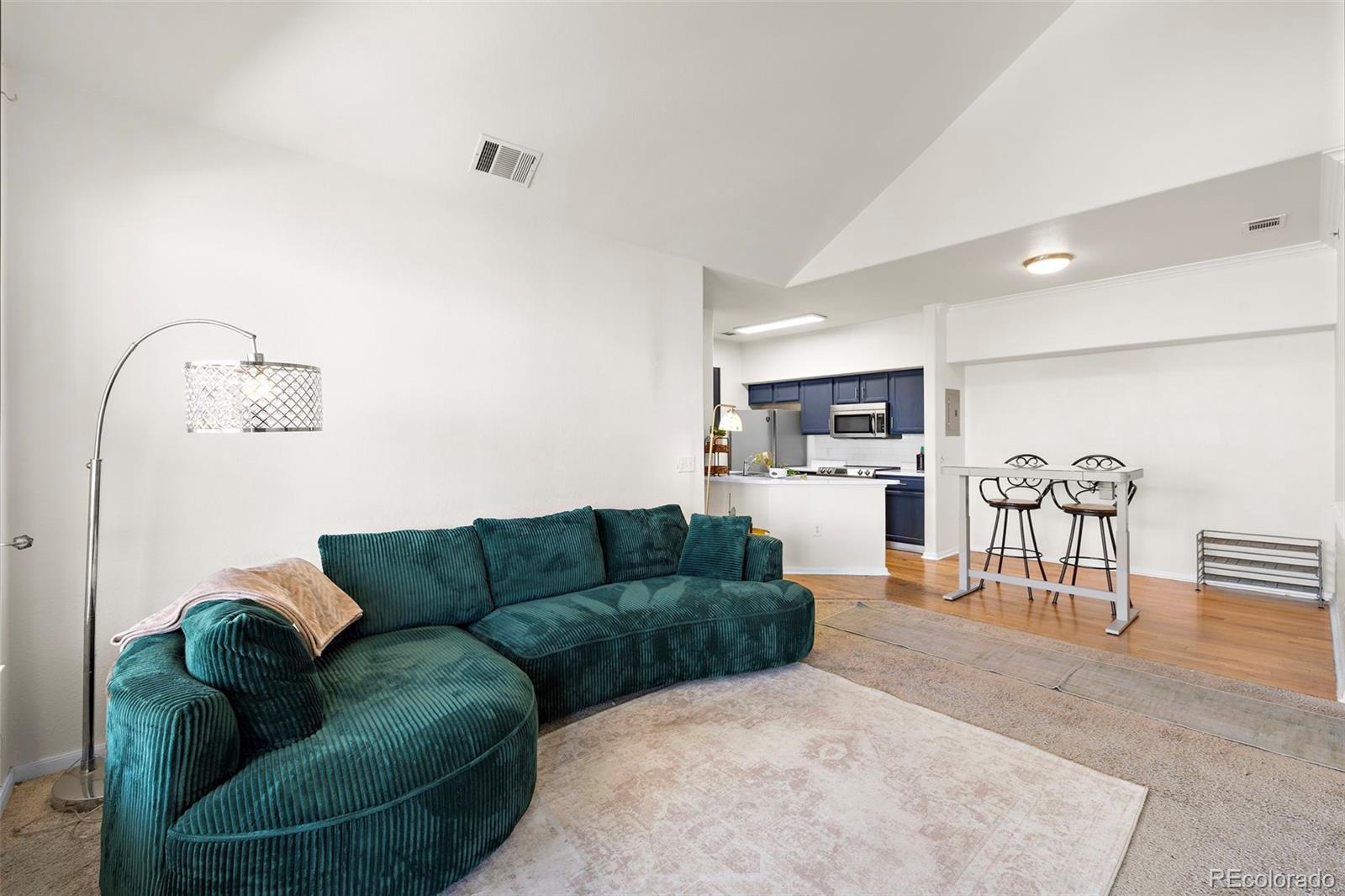 6013 Castlegate Drive Unit: D33