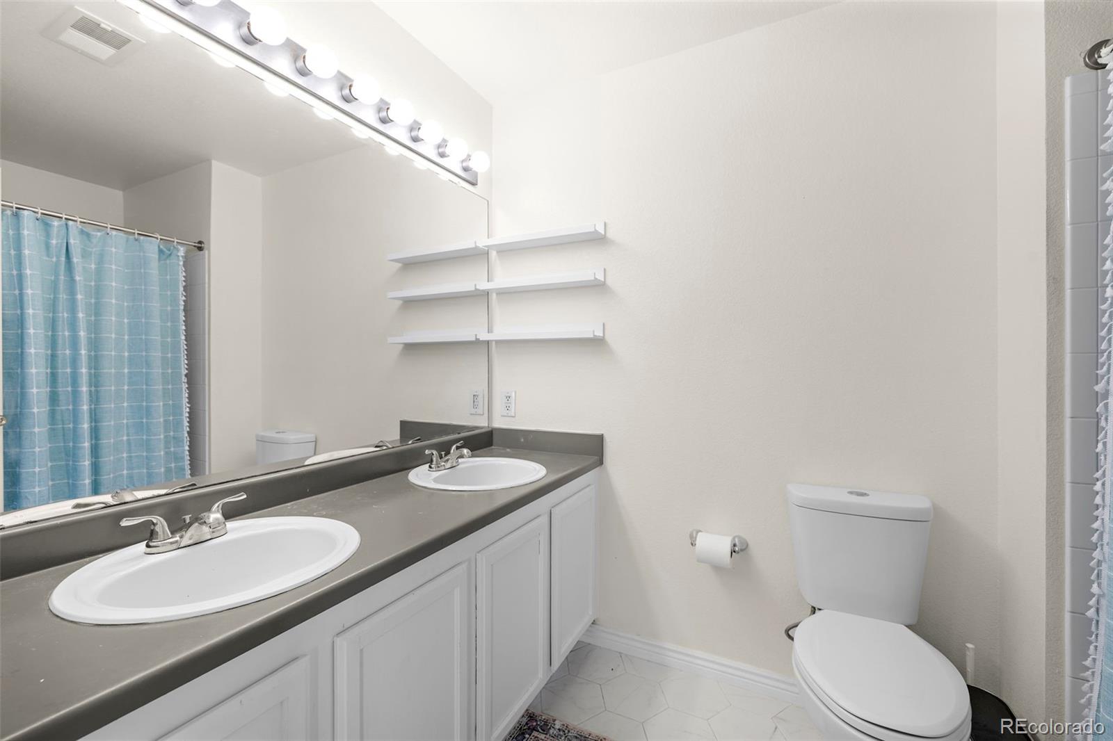 6013 Castlegate Drive Unit: D33