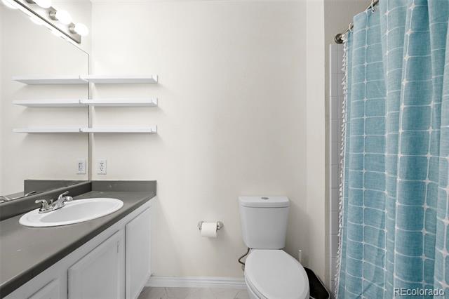 6013 Castlegate Drive Unit: D33