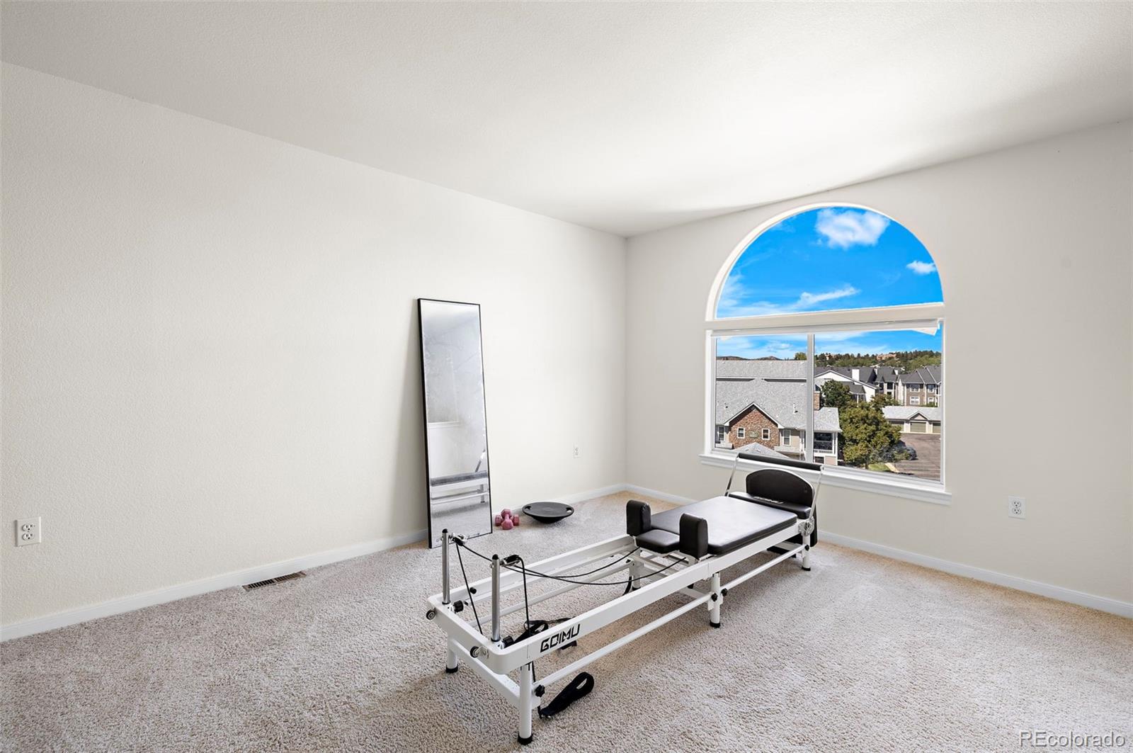 6013 Castlegate Drive Unit: D33