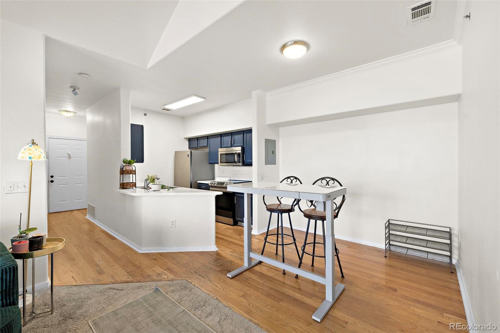 6013 Castlegate Drive Unit: D33