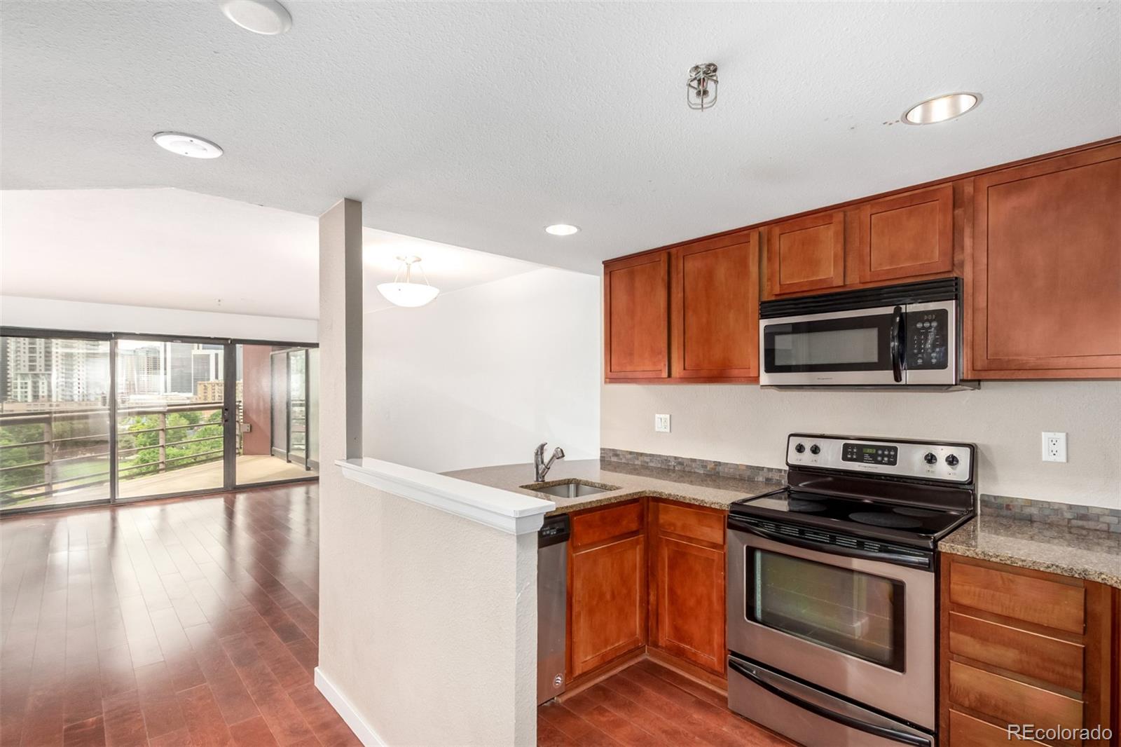 100 W Park Avenue Unit: 908