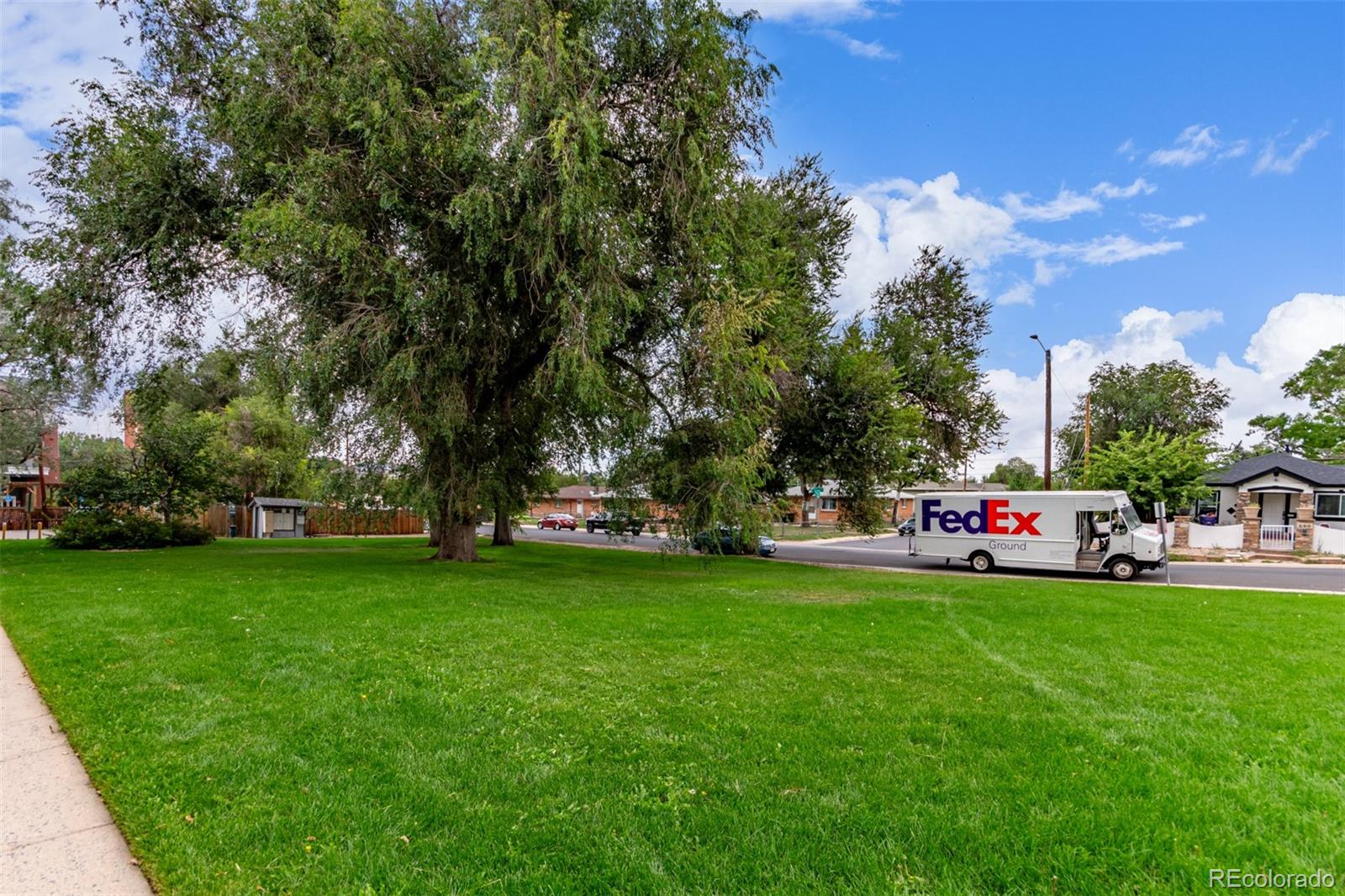 677 Vrain Street Unit: 10