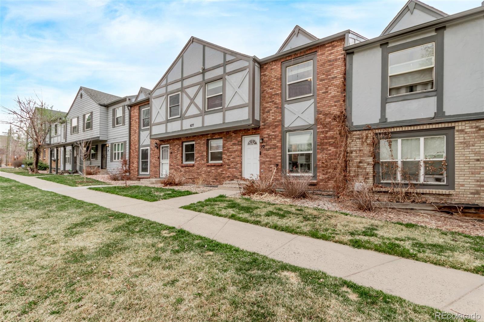 677 Vrain Street Unit: 10