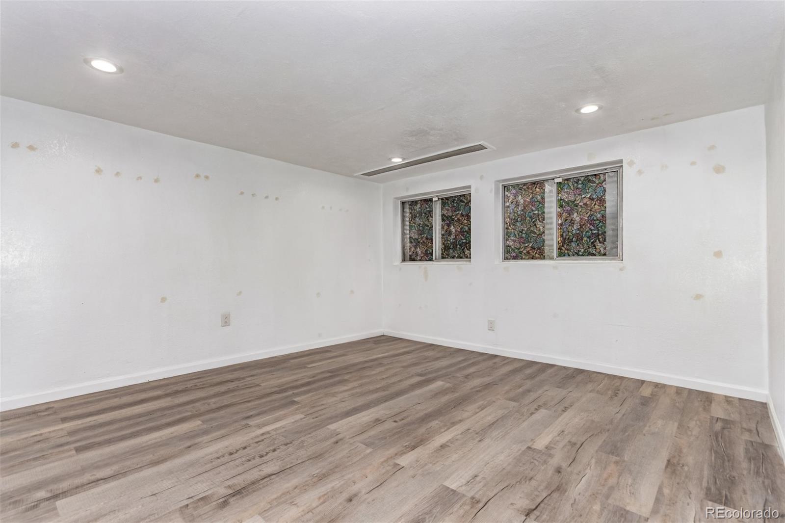 677 Vrain Street Unit: 10