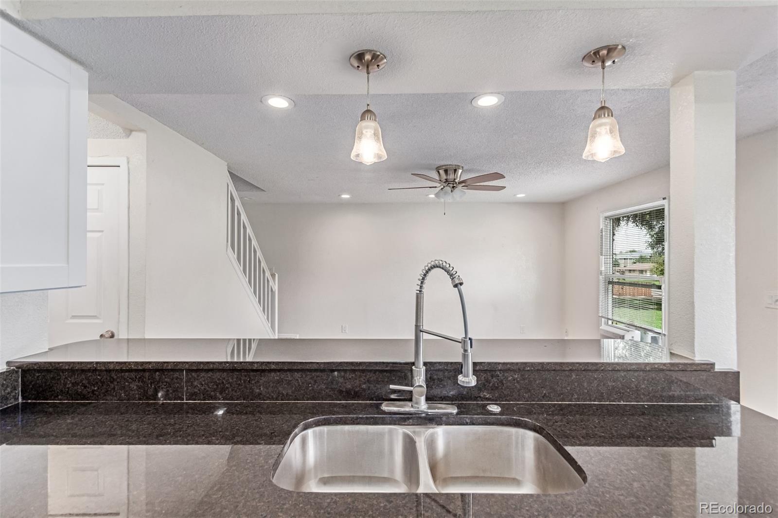 677 Vrain Street Unit: 10