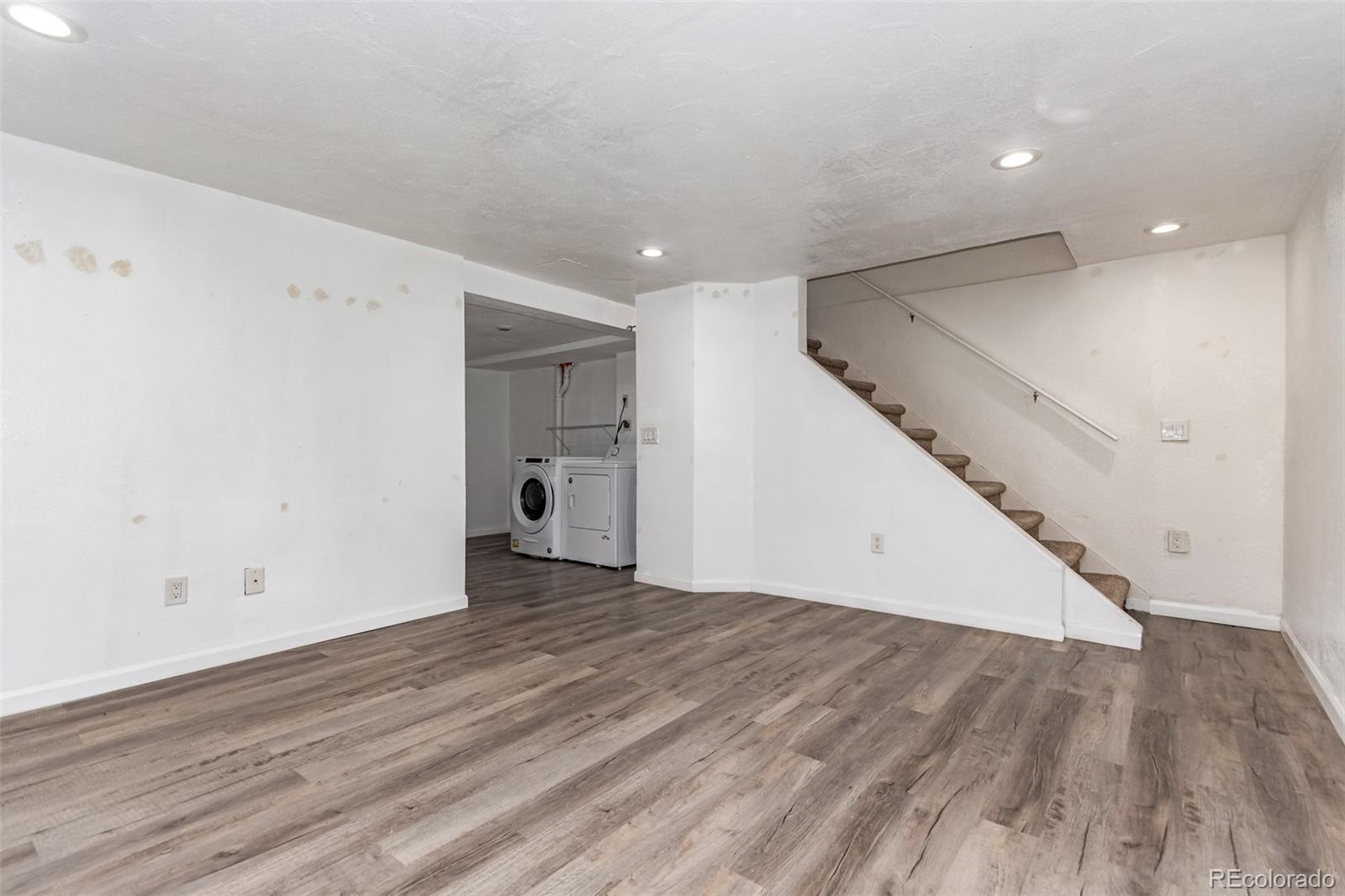 677 Vrain Street Unit: 10