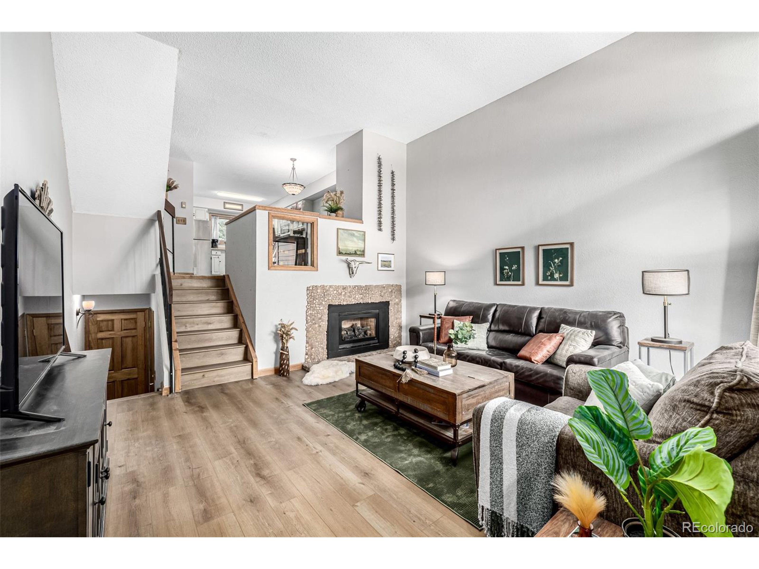 505 Village Rd 45