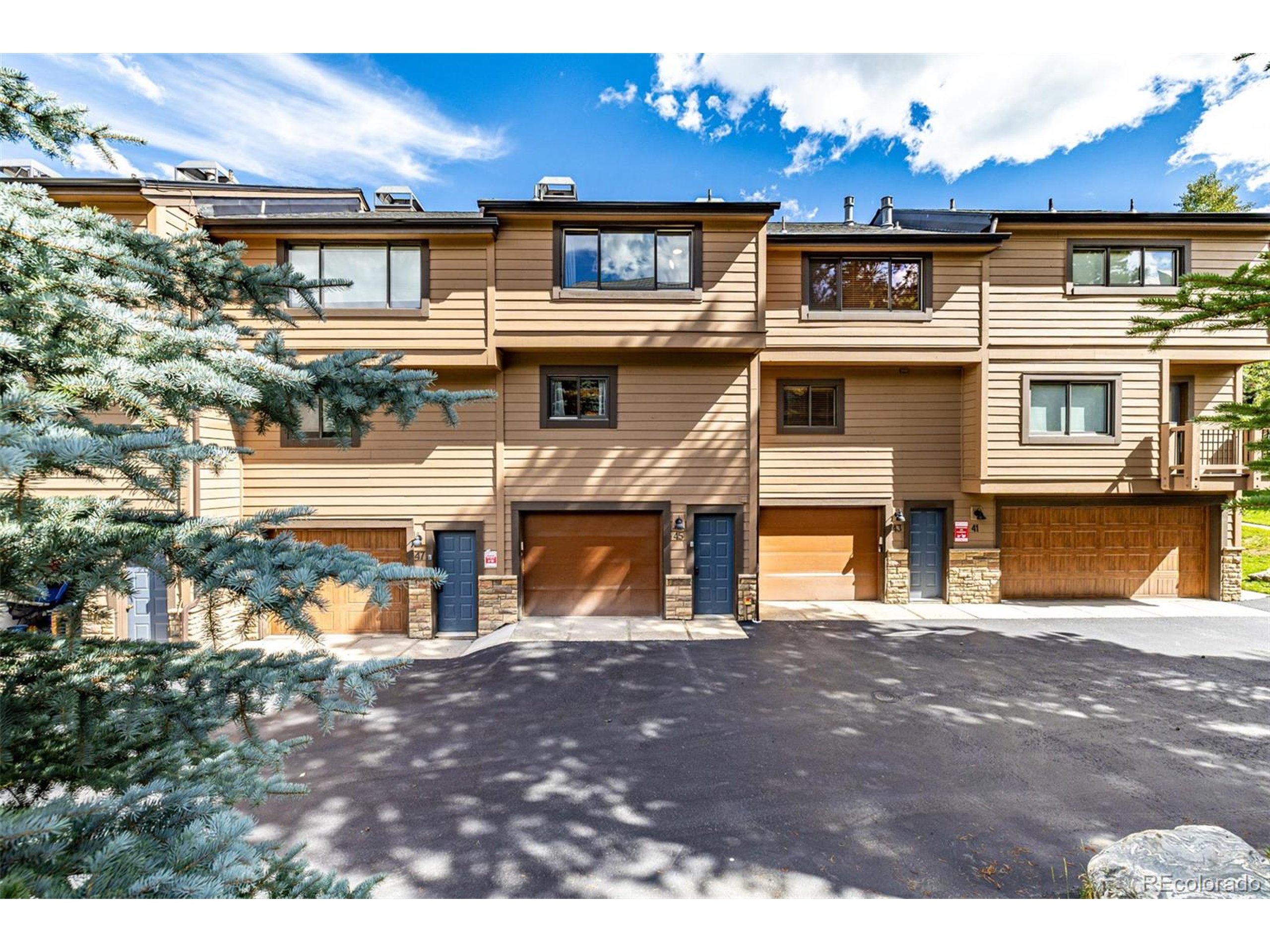 505 Village Rd 45