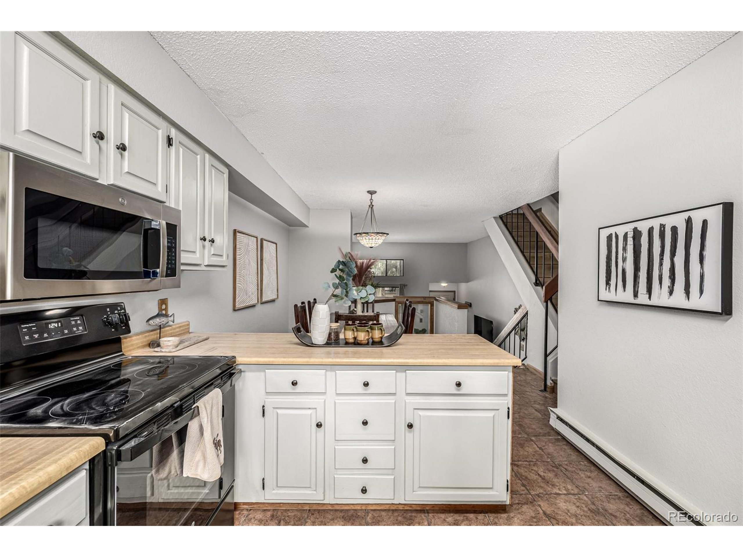 505 Village Rd 45