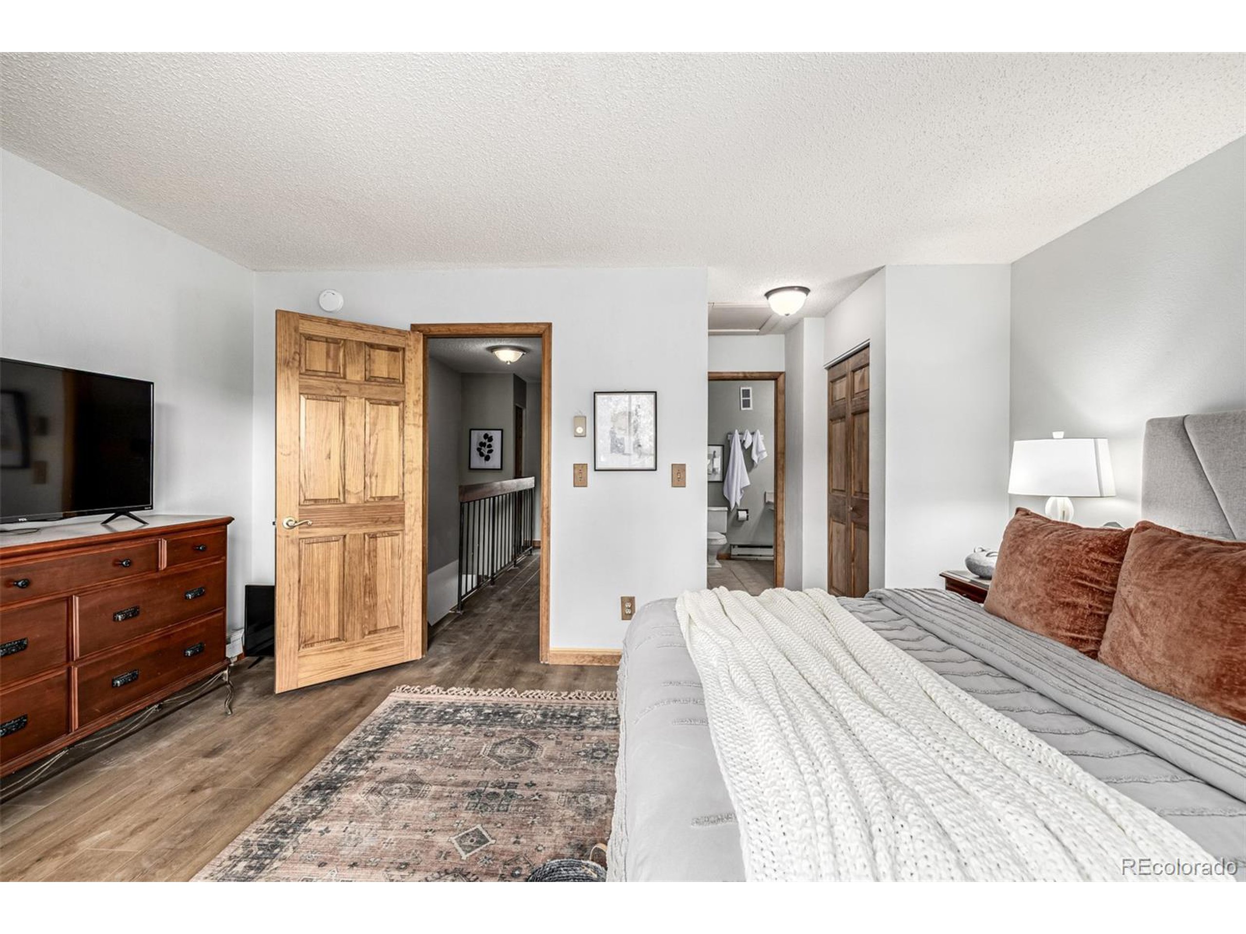 505 Village Rd 45