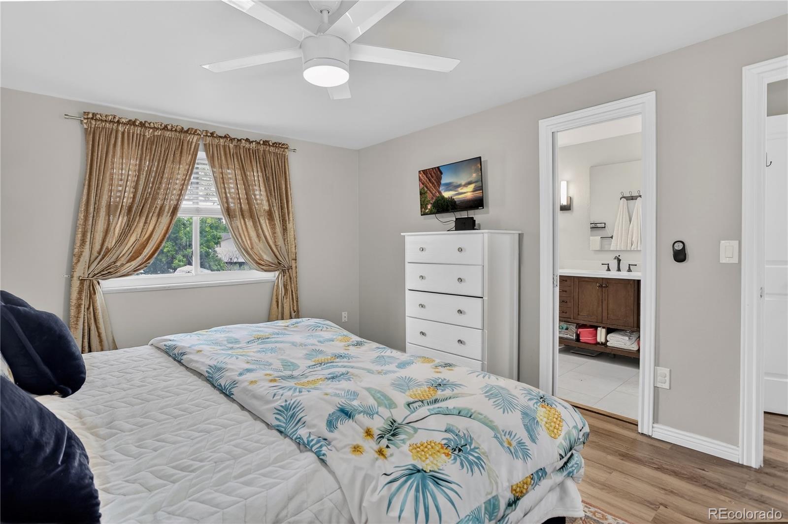 9430 W 104th Place