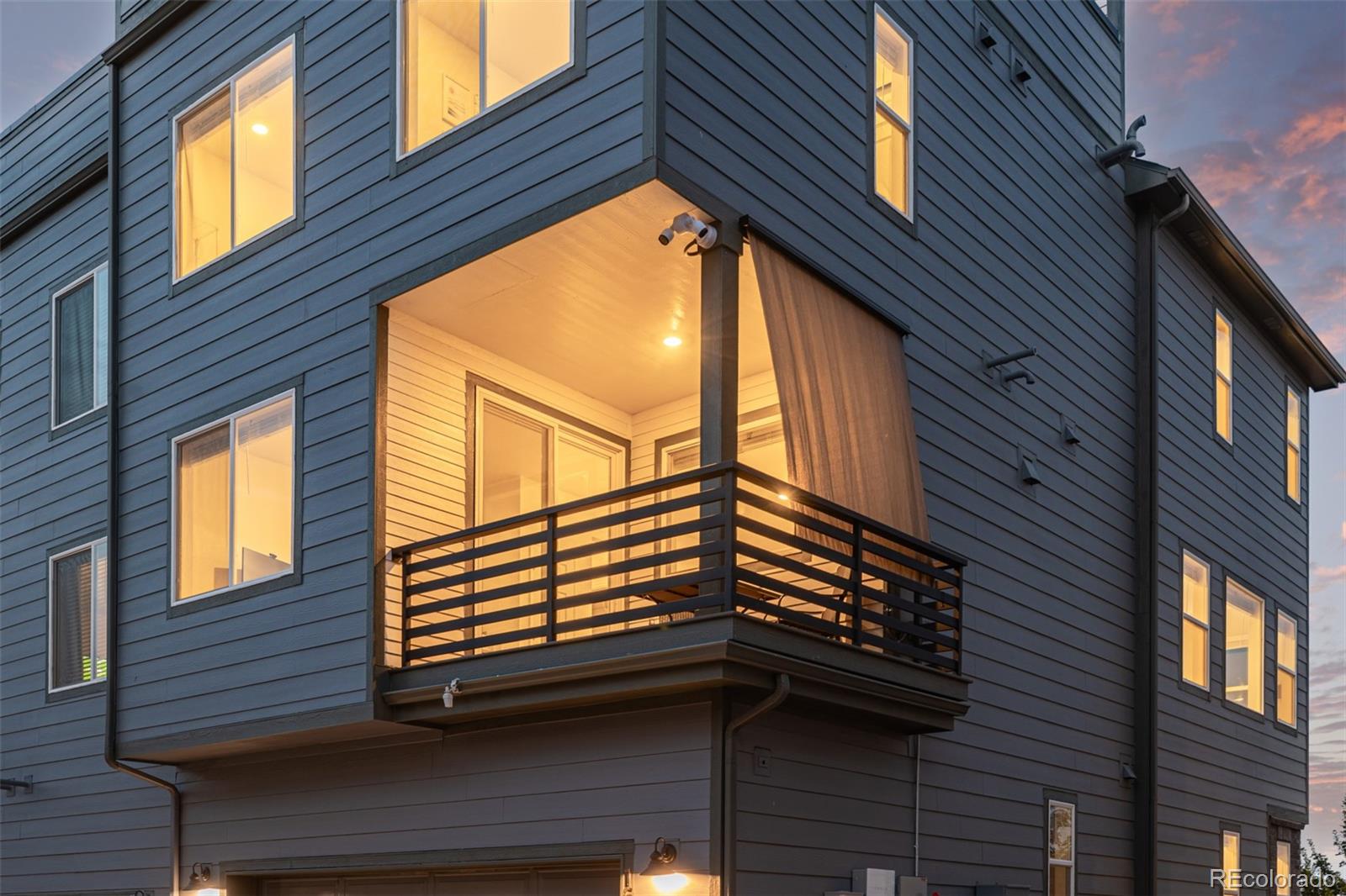 16586 Shoshone Place