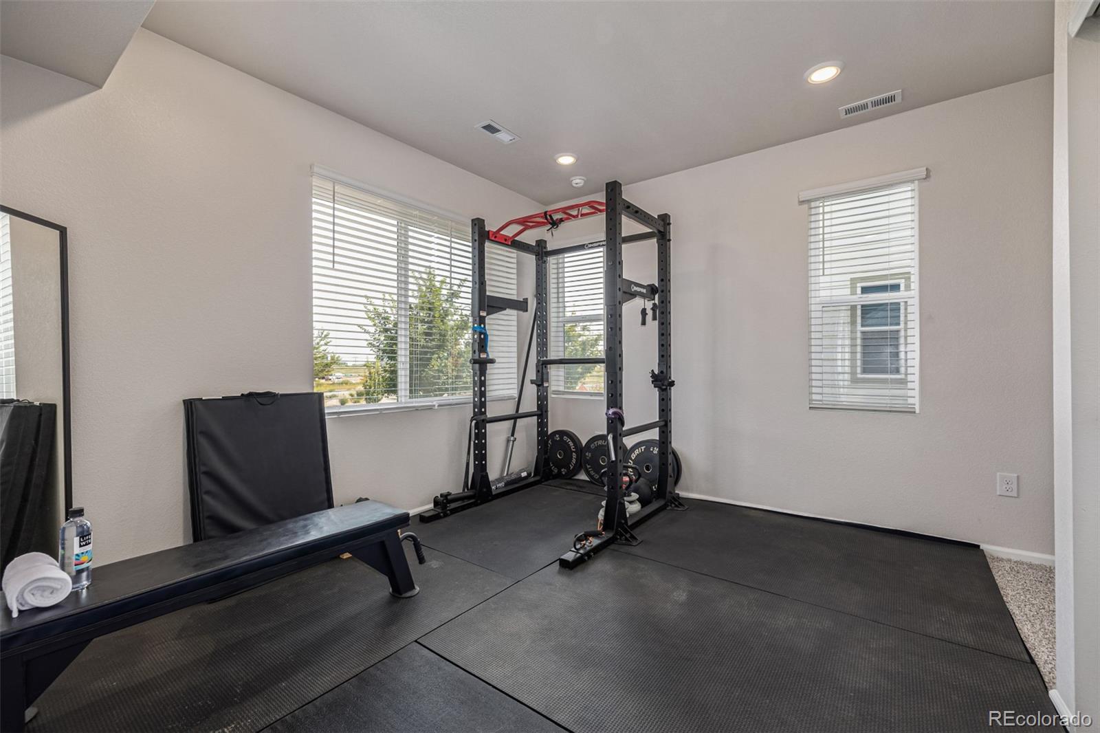 16586 Shoshone Place