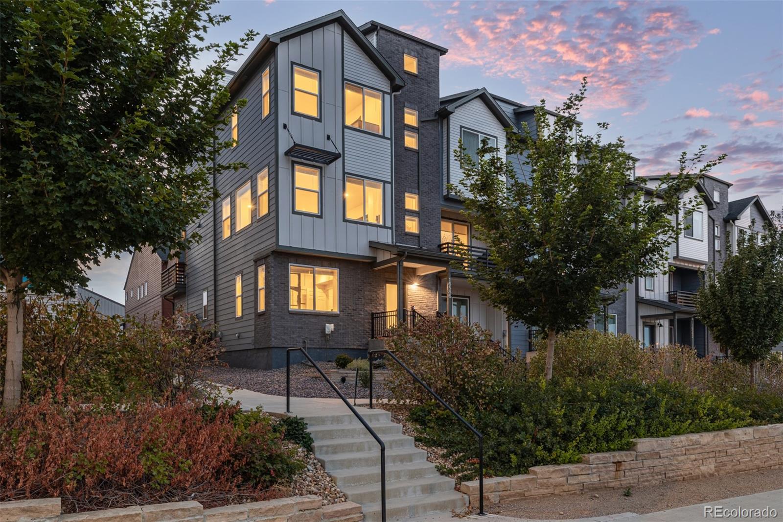 16586 Shoshone Place