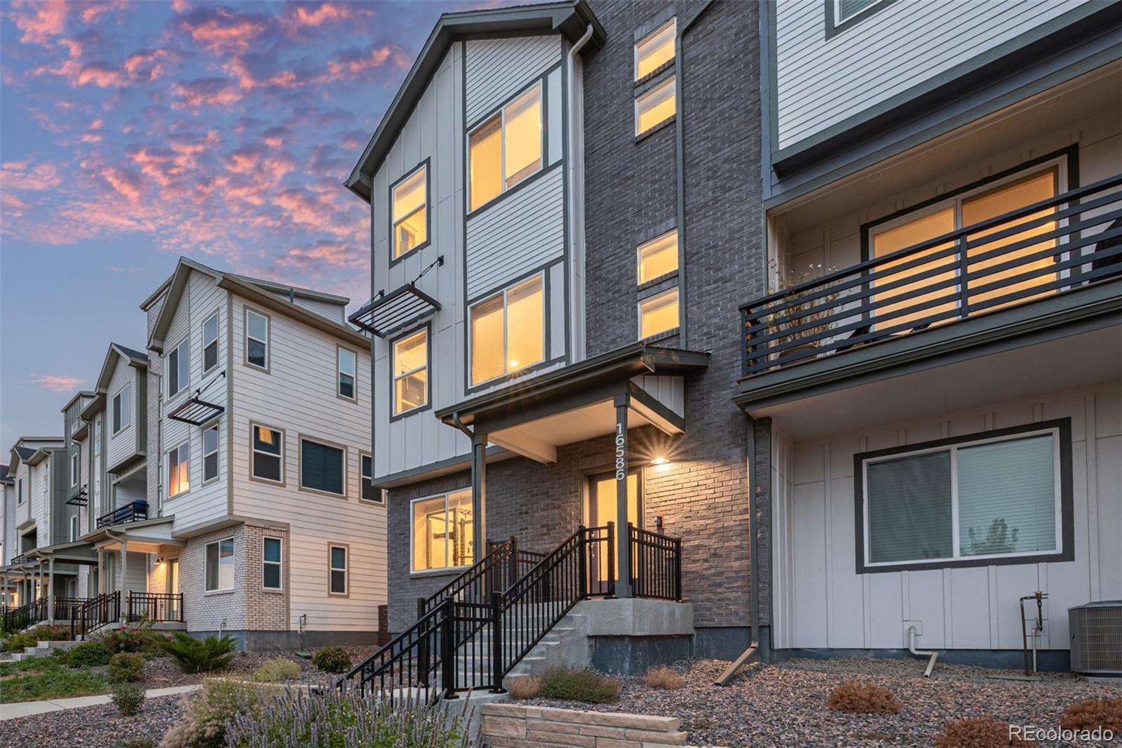 16586 Shoshone Place